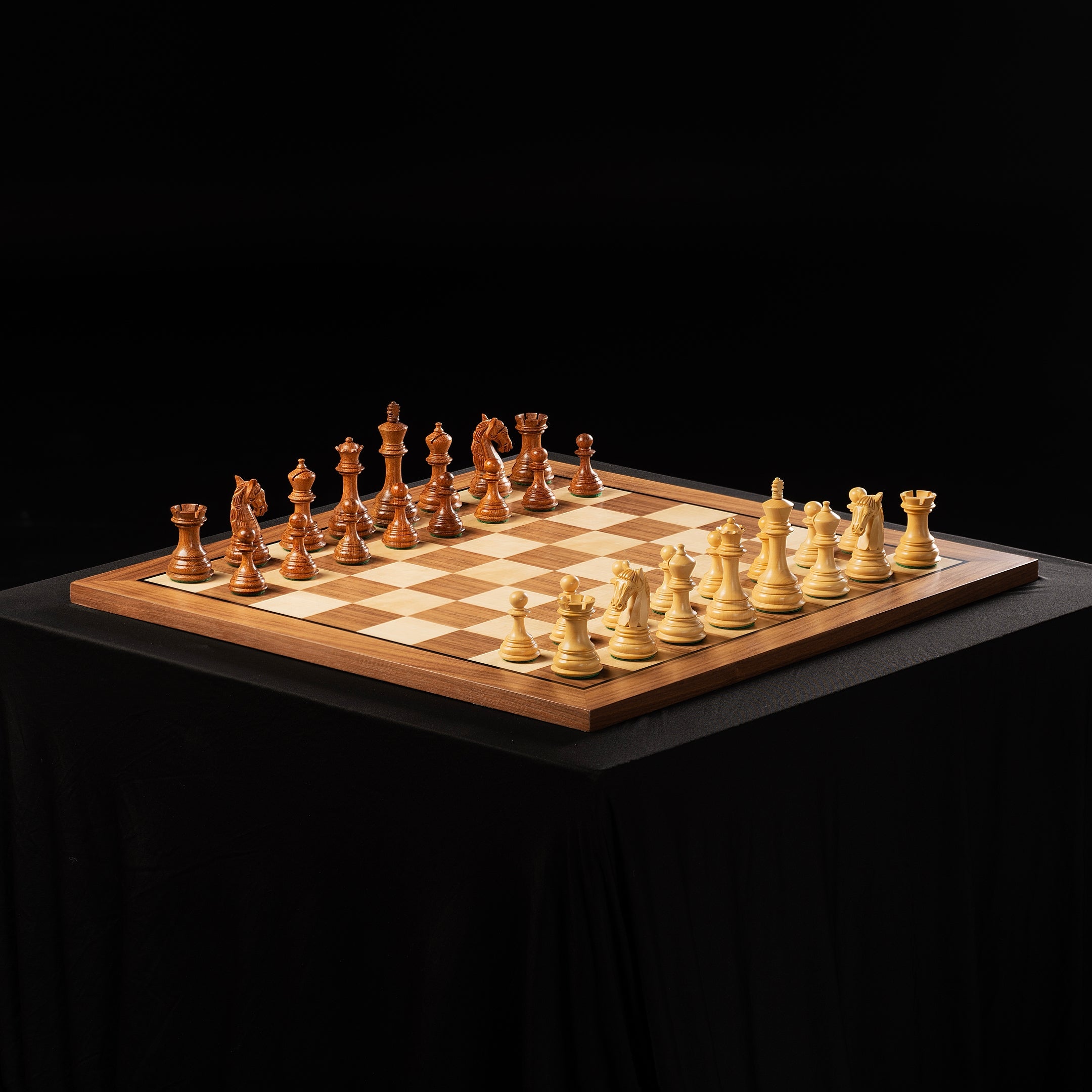 Kolumbianische Akazie/Sanddorn 3,75" geschnitzte Holzschachfiguren - 527b7ee9508f1927f9e7687e52b5f295