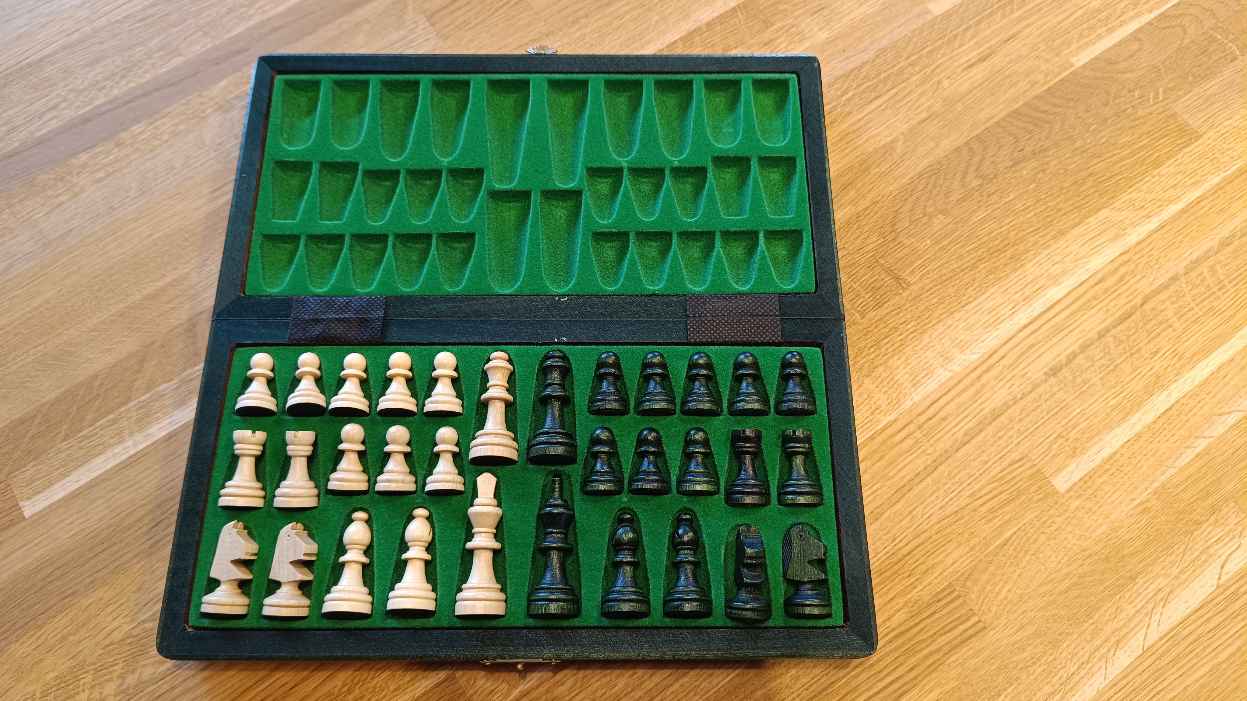 MAGNETISCH /Einfügen - 06b1ef48567f9f61c75da08fc29b8634