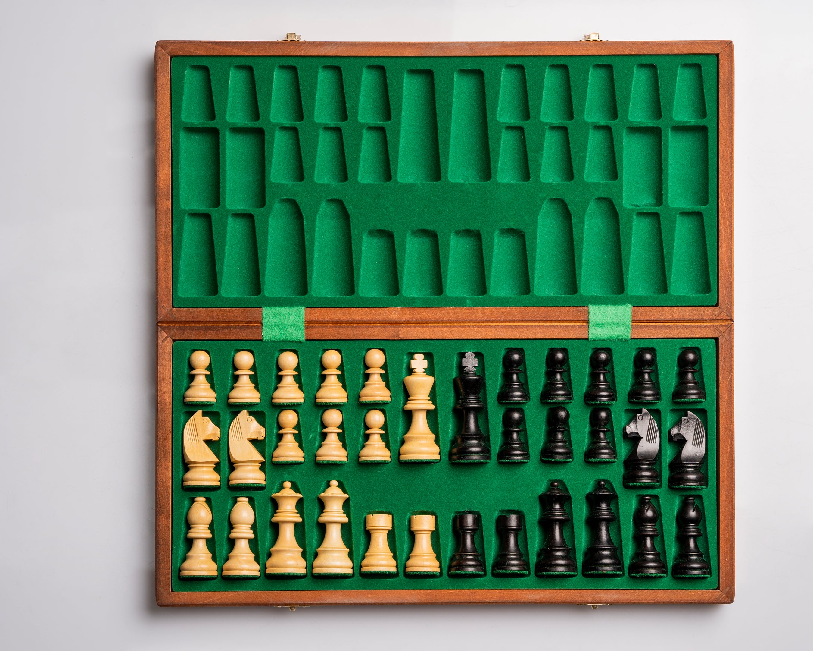 TOURNAMENT No5 intarsy GERMAN KNIGHT EBONISED 3,5" pieces - TOURNAMENT No5 intarsy GERMAN KNIGHT EBONISED 3,5" pieces