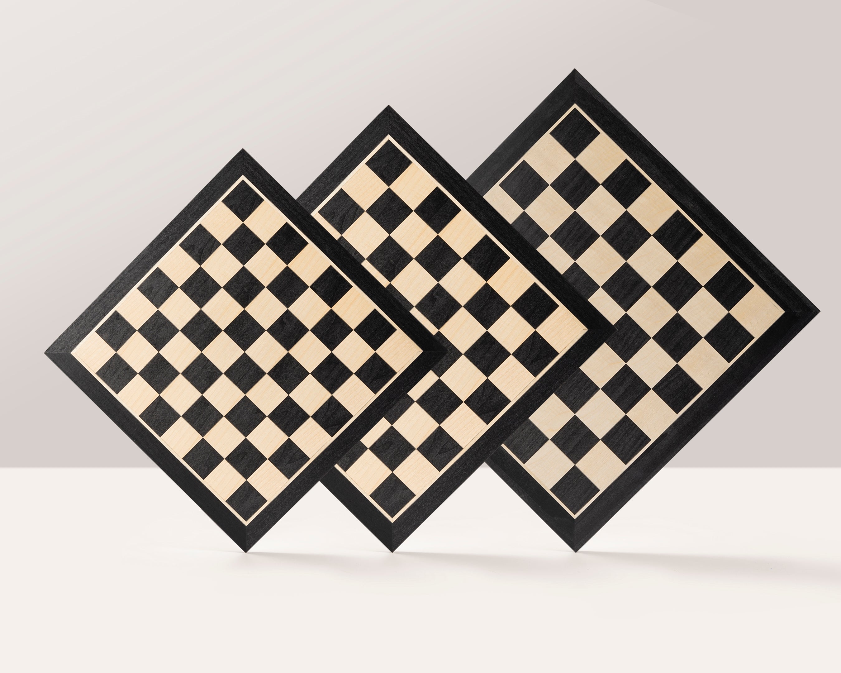 Schachbrett Nr. 6 (ohne Beschreibung) Ebenholz (Intarsie) - d5e2e3831453ea0cdf68055cd86bf2c4