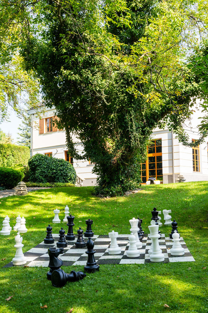 Kunststoff-Schachbrett und Outdoor-/Gartendame (36 cm Feld) - 08333f70f652a36d8109113cc1c879a2