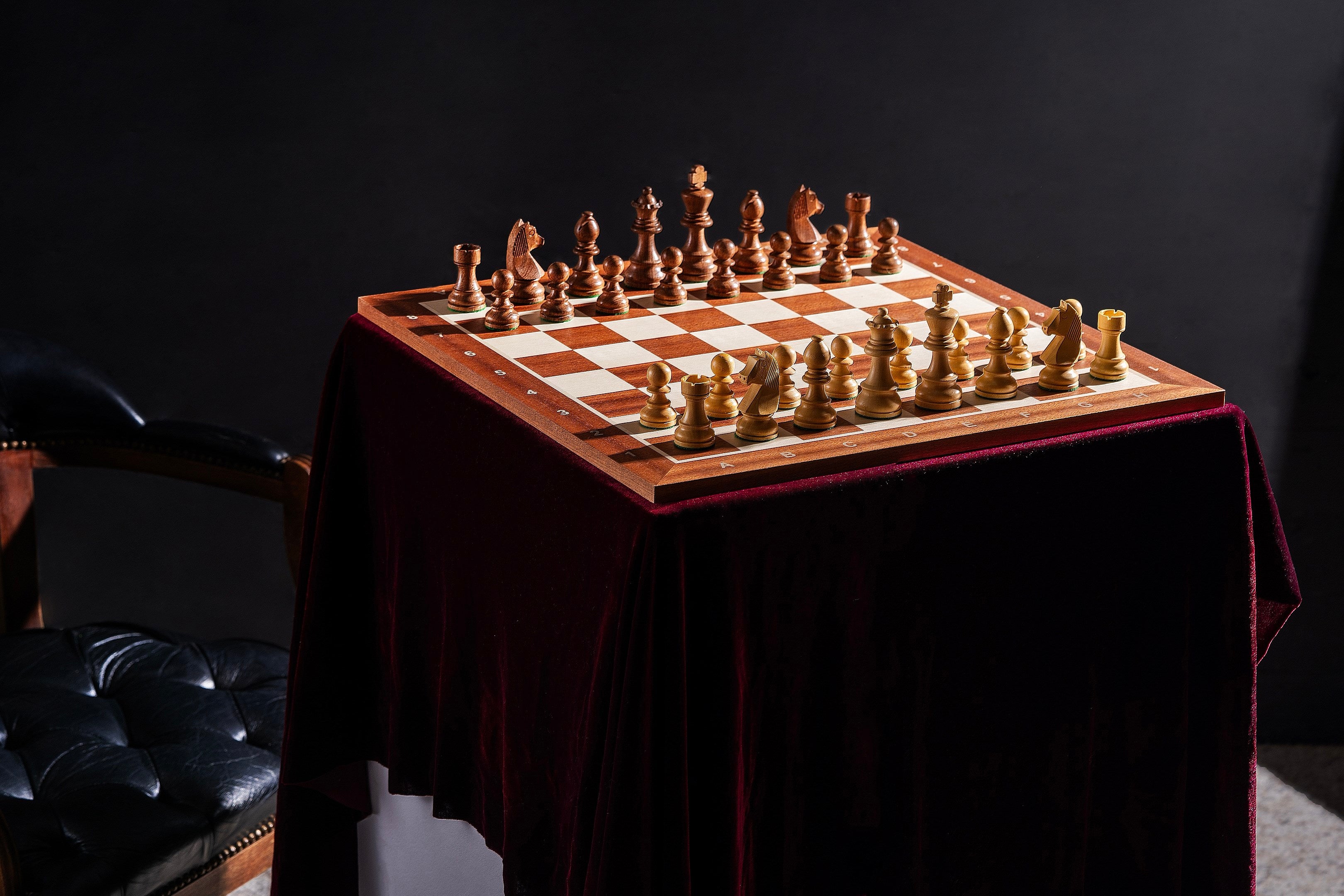 German Staunton Acacia/Boxwood chess pieces 3,5'' double queen - German Staunton Acacia/Boxwood chess pieces 3,5'' double queen