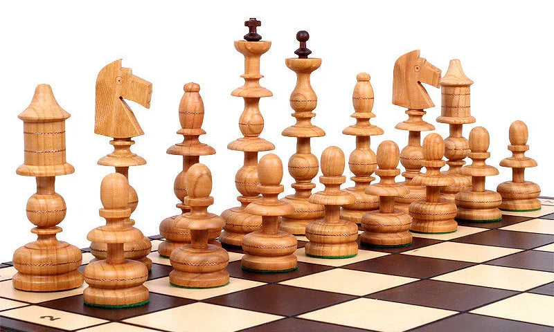 Geschnitzte Schachsets (ab 55 × 55 cm)