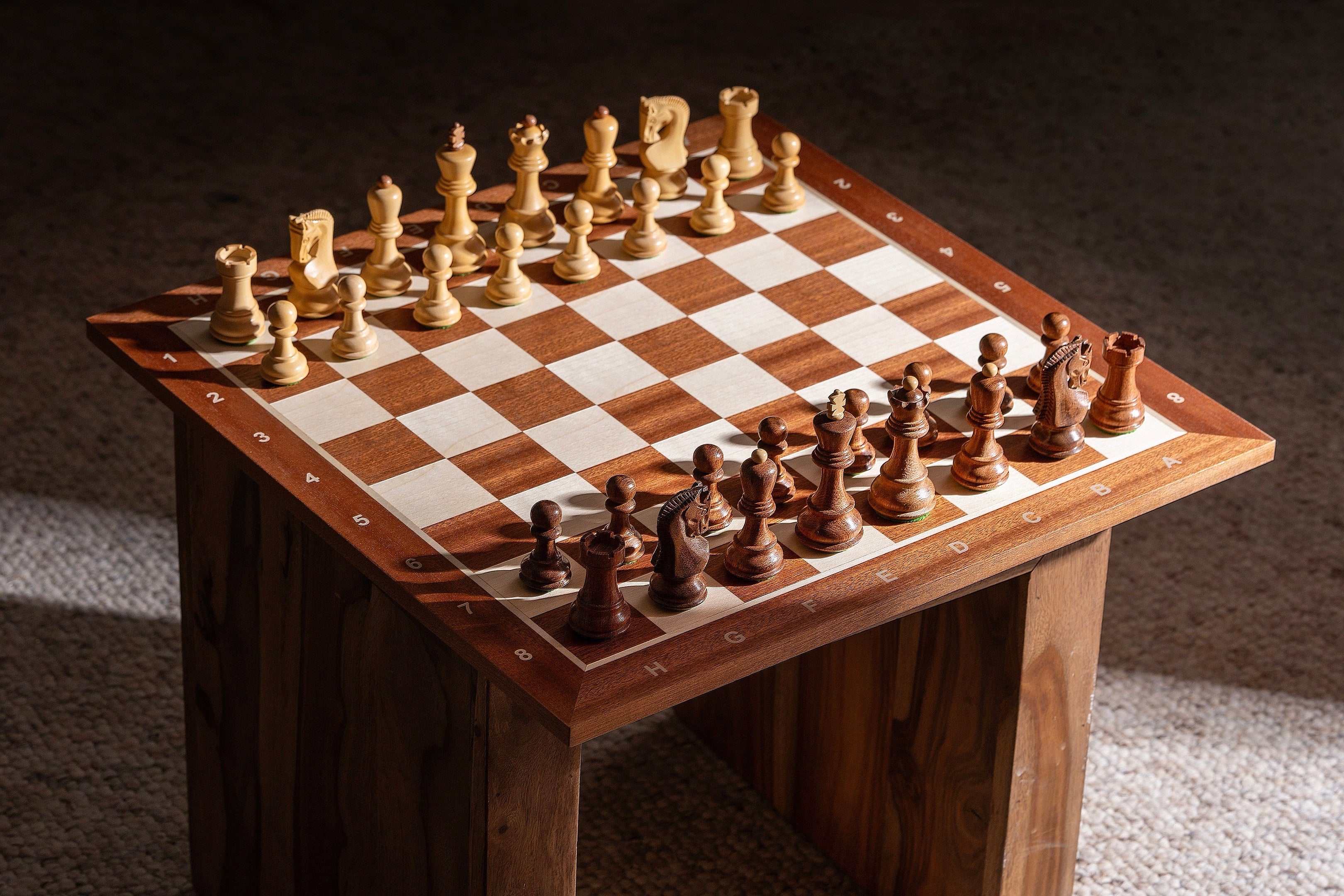 Schachbrett Nr.5,Maße 480x480x14mm,mit beschreibung,mahagoni farbe,intarsien,feld 50mm - 5d503199c7d8c91e06e5bc2a3fec255e