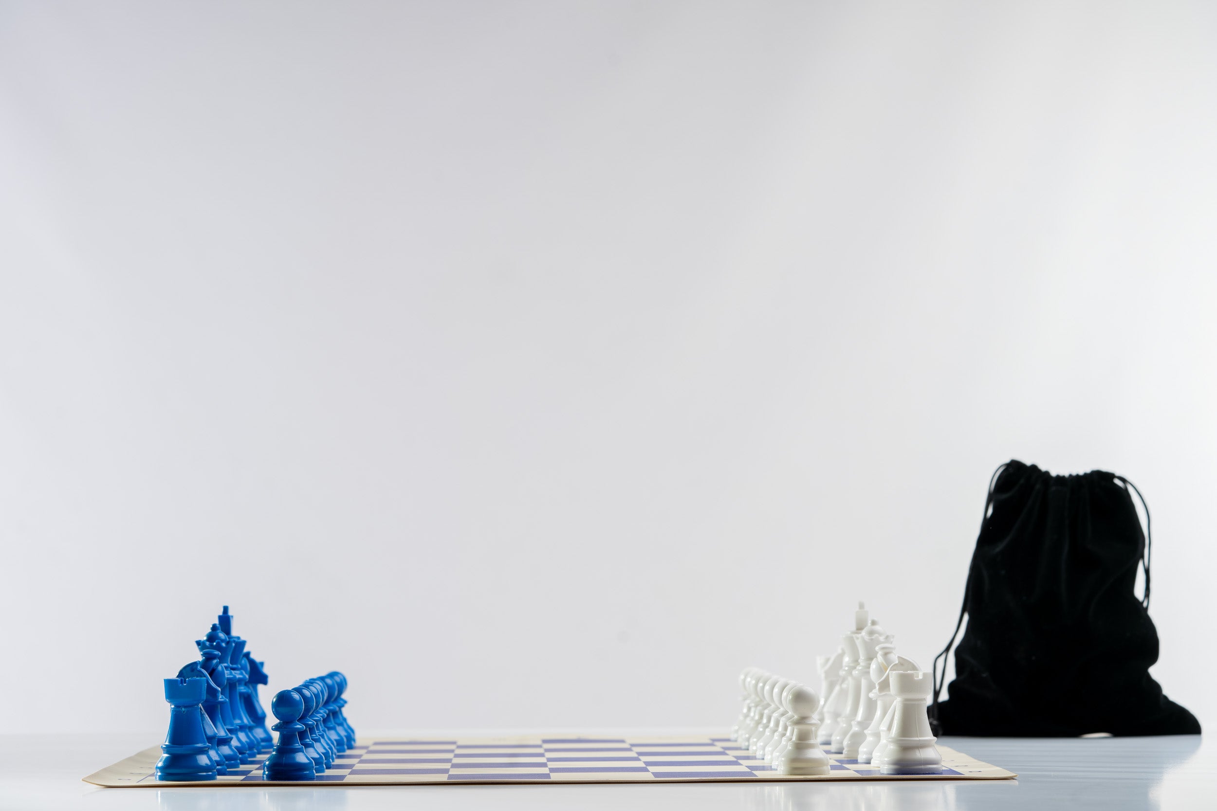 Staunton Schachfiguren 6, Kunststoff (König 95 mm) - blau - 08f5486c38a3bed3150c4c828be7531a