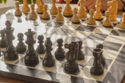 Französisches Lardy Schachspiel (Replik) - Schachbrett (50 mm Feld), Figuren (90 mm König)