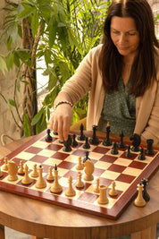 Queen's Gambit Schachfiguren 1957 Ebenholz Buchsbaum 4 Zoll