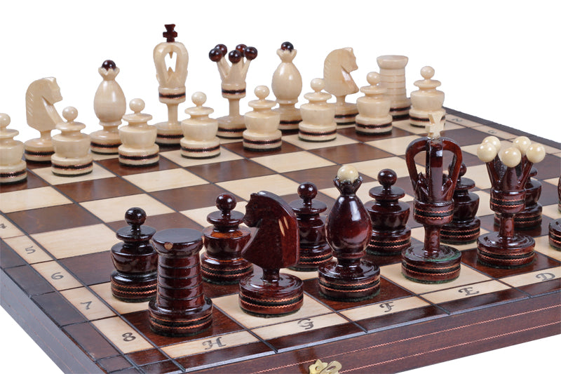 ROYAL Schachspiel mit eingelegten Figuren (49 × 49 cm) - ROYAL Schachspiel mit eingelegten Figuren (49 × 49 cm)