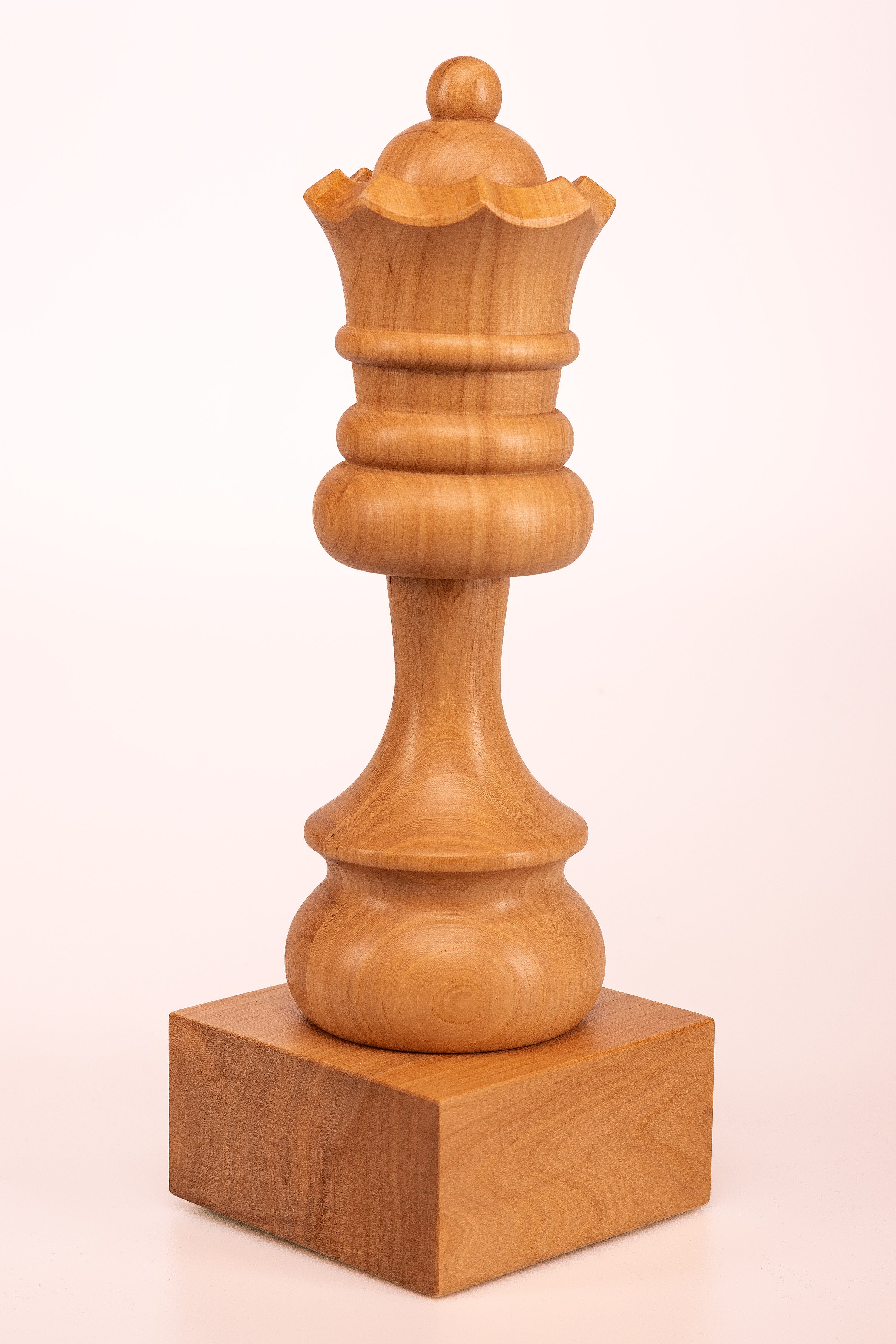 Schachpokal aus Holz - Weißer Hetman - Schachpokal aus Holz - Weißer Hetman