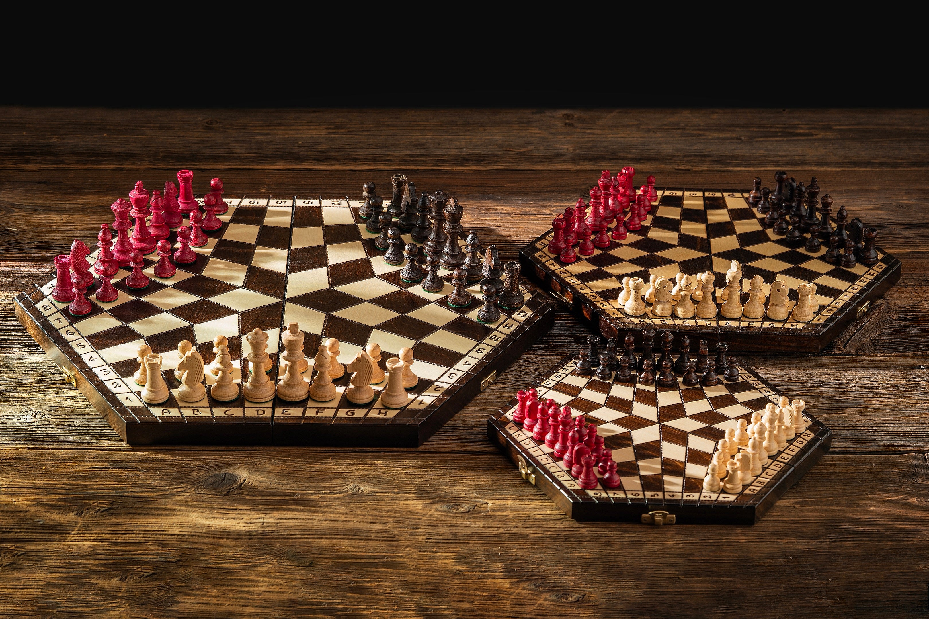 Schachset für drei Spieler - groß (54x47cm) - Schachset für drei Spieler - groß (54x47cm)