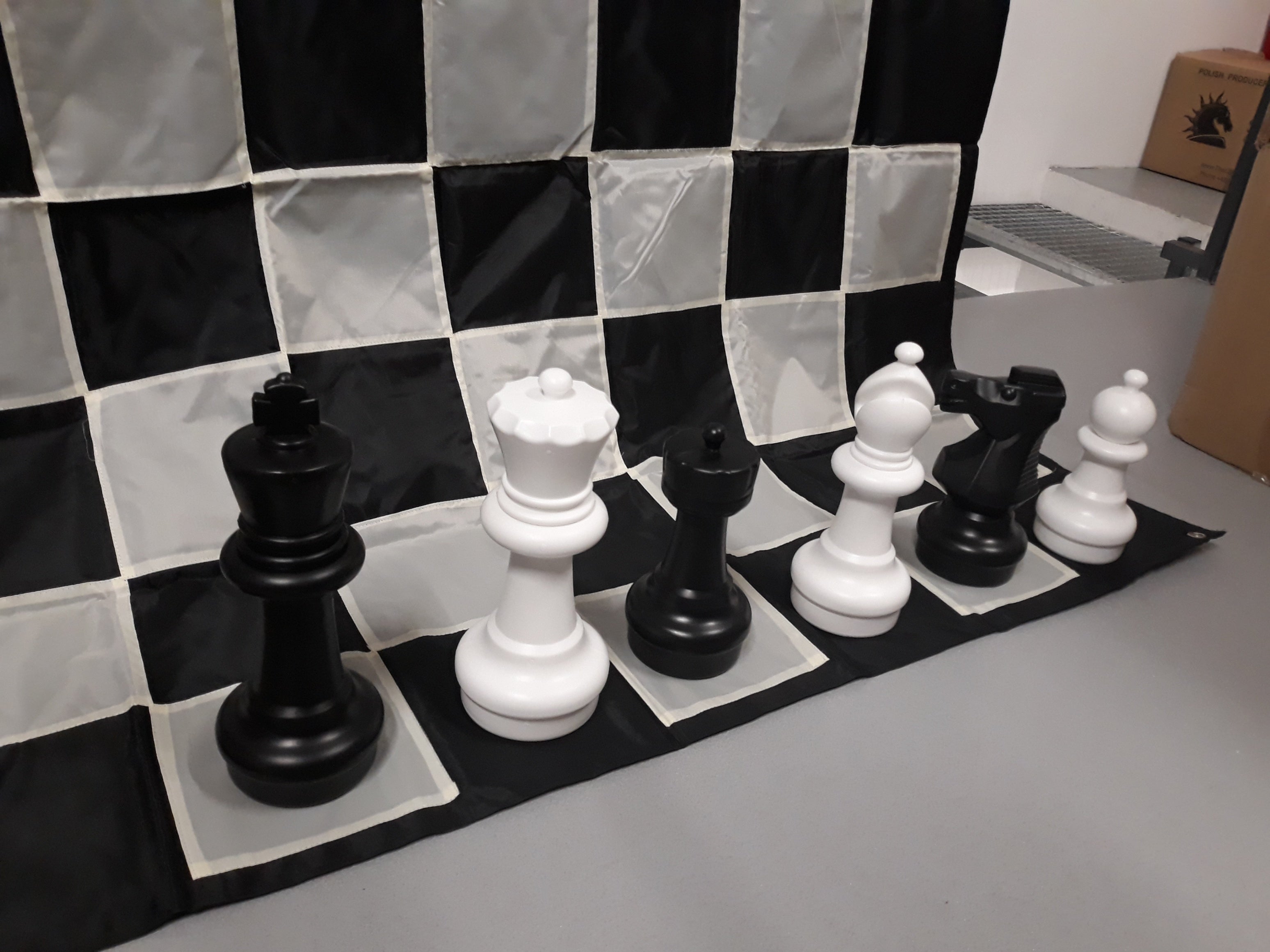 Zestaw do szachów plenerowych / ogrodowych (król 30 cm) - figury + szachownica nylonowa - Zestaw do szachów plenerowych / ogrodowych (król 30 cm) - figury + szachownica nylonowa
