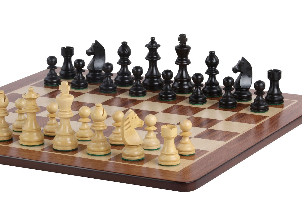 Zeitloses Schachspiel - Schachbrett (Feld 50 mm), Figuren (König 90 mm) - Zeitloses Schachspiel - Schachbrett (Feld 50 mm), Figuren (König 90 mm)